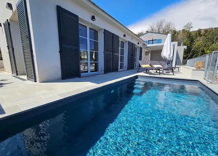 Villa Superbe Avec Piscine- Erbalunga Cap Corse *