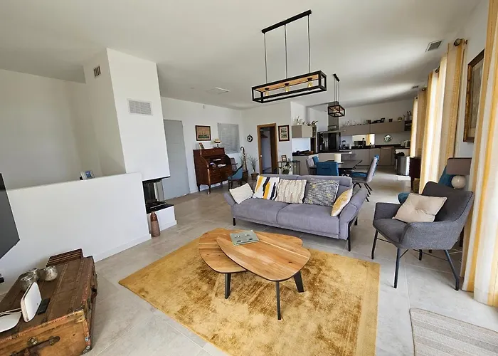 Villa Superbe Avec Piscine- Erbalunga Cap Corse Brando