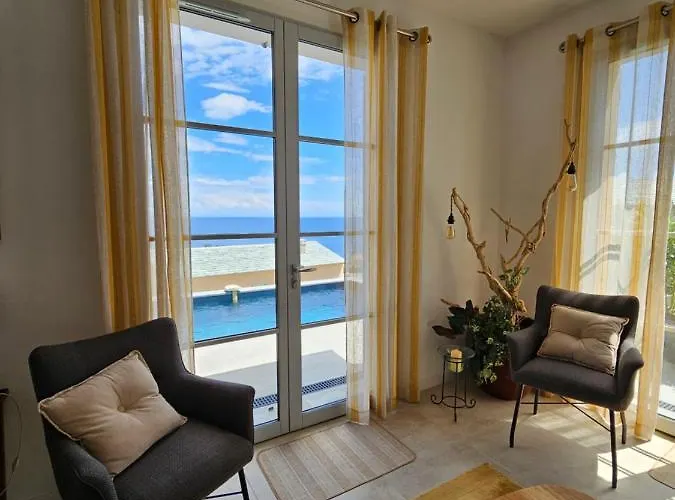 Villa Superbe Avec Piscine- Erbalunga Cap Corse Brando