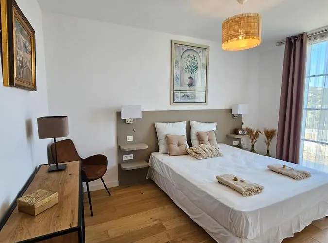 Villa Superbe Avec Piscine- Erbalunga Cap Corse Brando